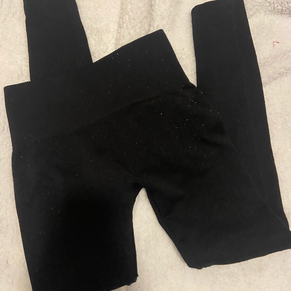 Black Leggings/Tights (will wash clothes to get them fresh & wrinkles out)!